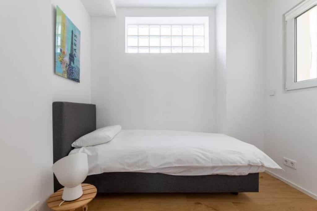 Wonderful Two Bedroom Apartment At Limpertsberg With Parking, Near Tram Luxemburg Exteriör bild